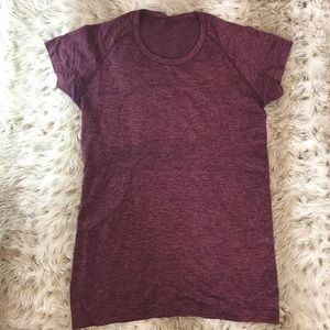 Lululemon short sleeved fitted red black swiftly